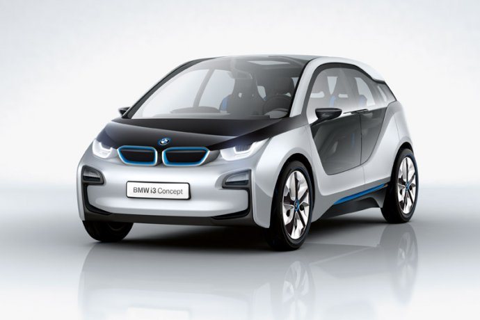 BMW пристосує батареї електромобілів для зберігання сонячної енергії