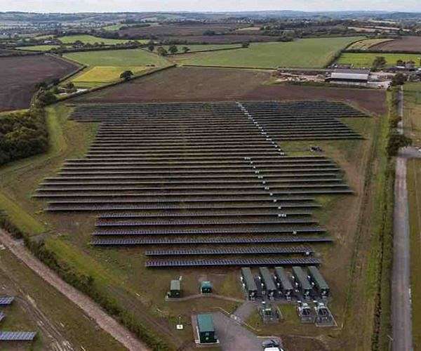 UK планує сонячну революцію для нових будинків