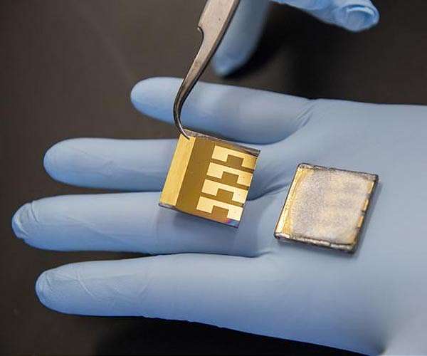 Переваги технології Blade-coating у виробництві рівномірних сонячних плівок з перовскіту на промисловому рівні