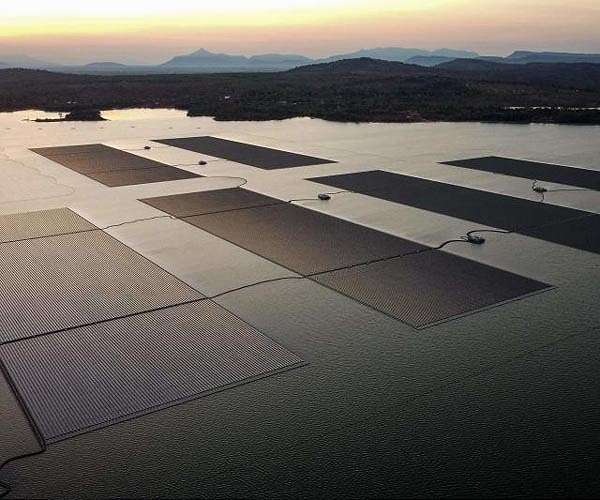 Плаваючі сонячні панелі демонструють потенціал, але екологічні наслідки різні