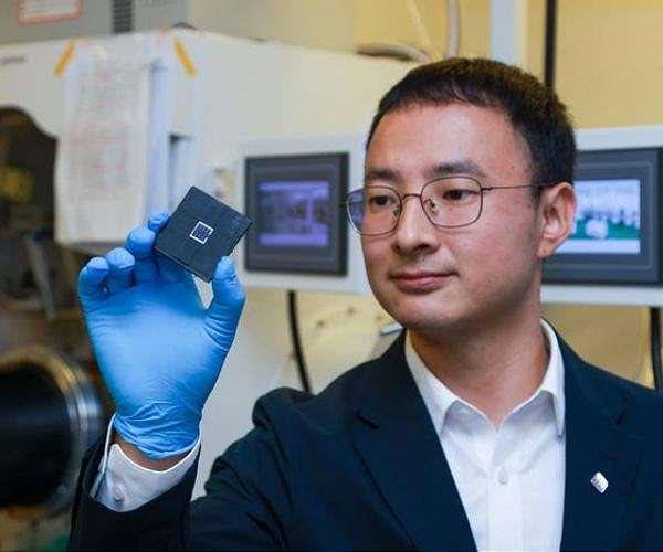 PolyU команда покращила ефективність та надійність тандемних сонячних елементів