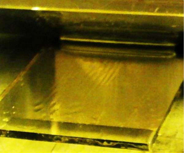 Посилений флуорований інтерфейсний шар подовжує строк служби та підвищує ефективність перовскітних сонячних батарей