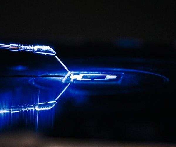 NUS команда підвищує довговічність парових перовскитних силіконових тандемних сонячних елементів