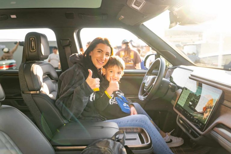 Продажі електромобілів у Q4 2025 демонструють бажання американців мати вибір замість ультиматумів